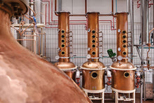 Lade das Bild in den Galerie-Viewer, Roner Grappa Ambra La Morbida aus Südtirol 0.7L